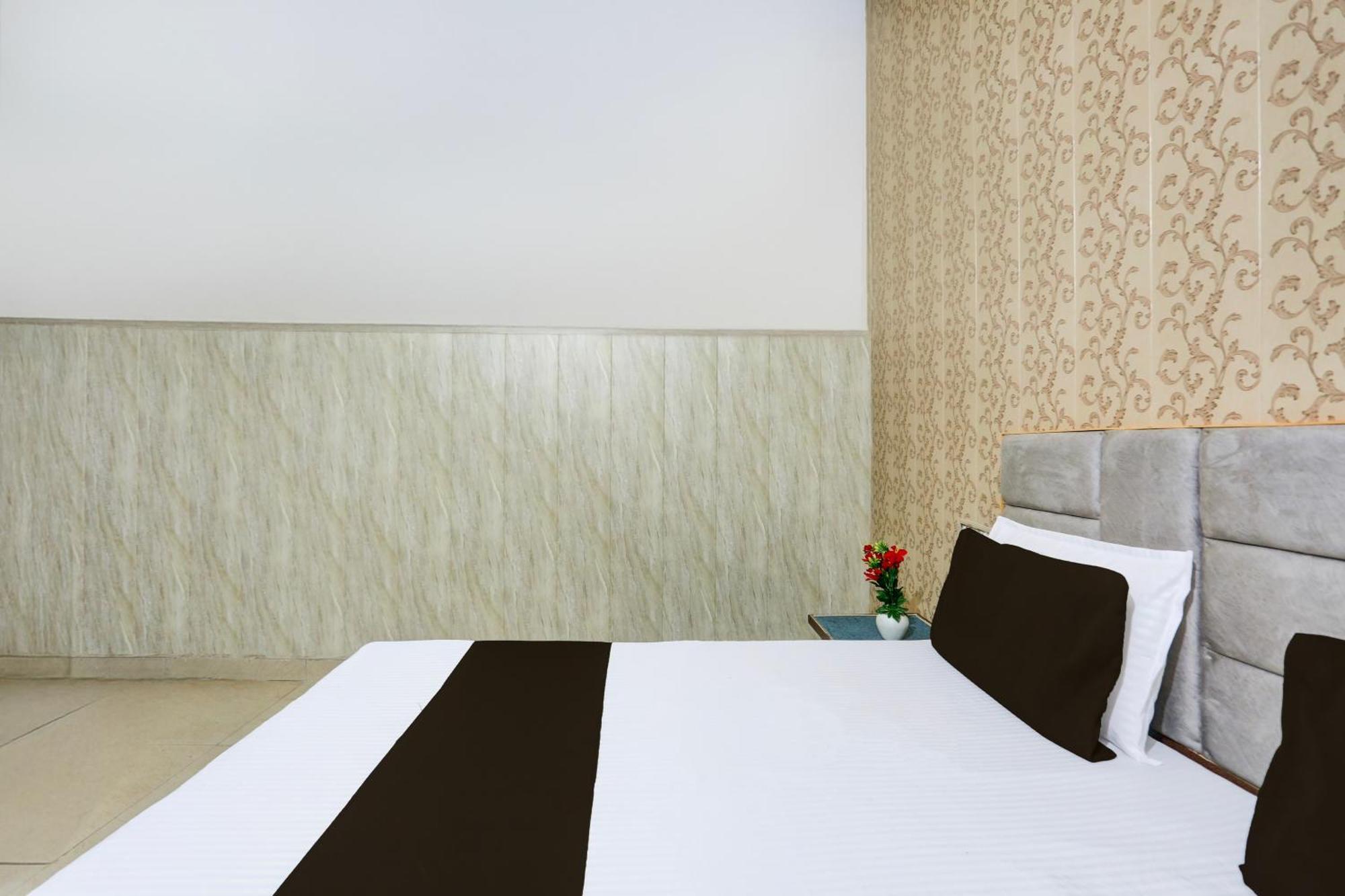 Hotel O Vk Palace Agra  Ngoại thất bức ảnh